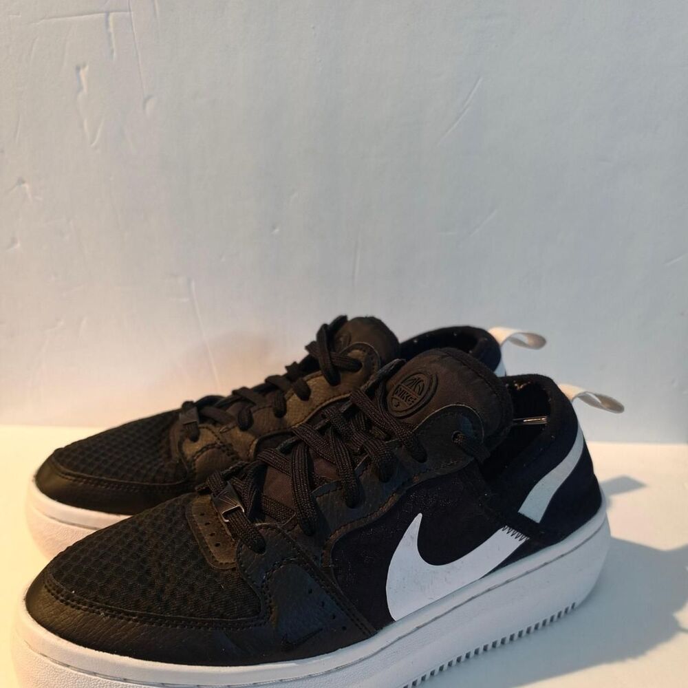 Nike Women's Black Trainers